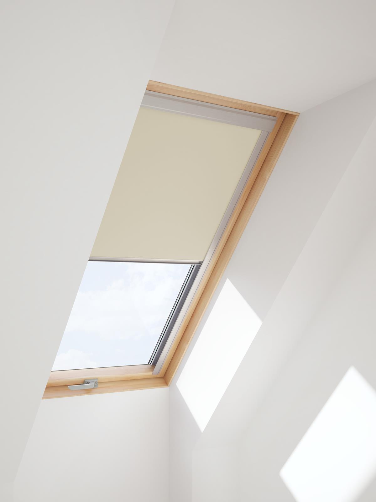 Verdunkelungsrollo für VELUX Dachfenster in beige Farbe